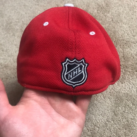 Detroit Red Wings Reebok hat - Picture 2 of 3